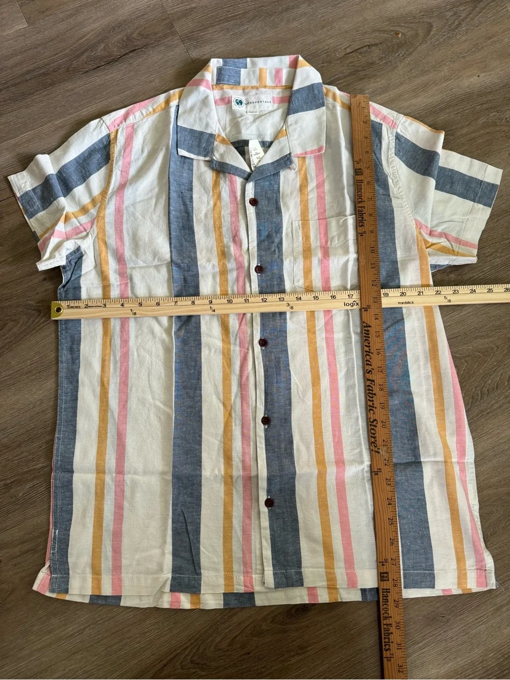 NWT Men’s large Casual Short-Sleeve Striped Button-Up Shirt - Multicolor